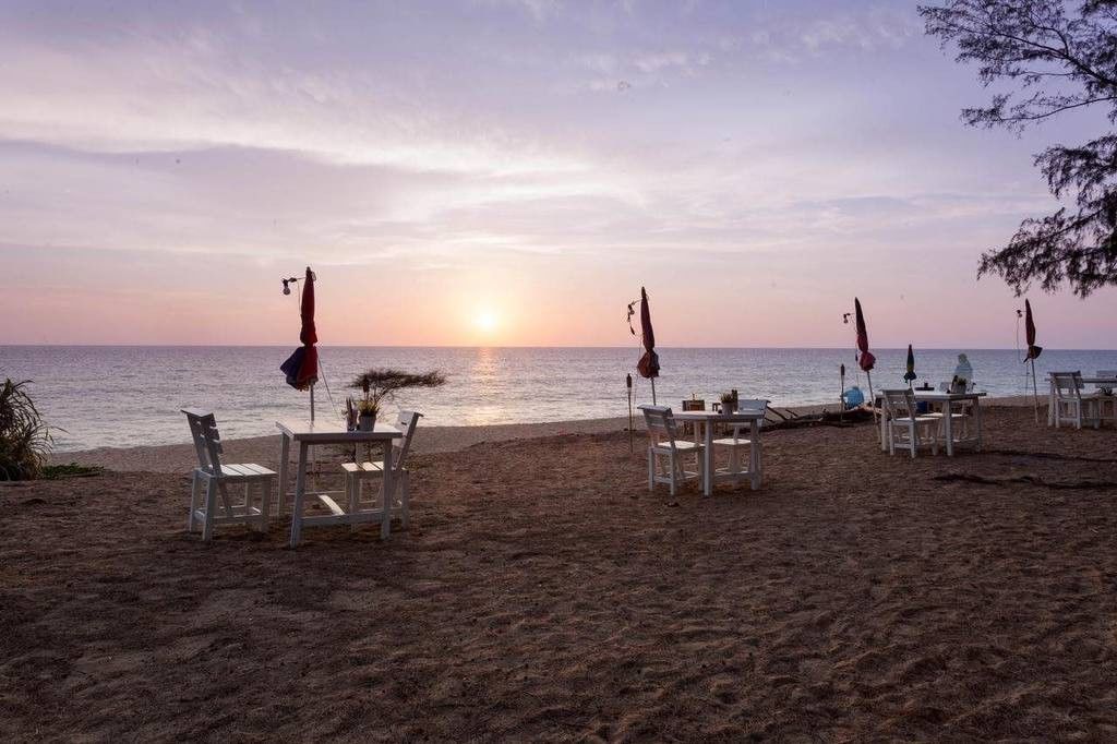 Micky Monkey Beach At Maikhao Beach Hotel Mai Khao Exterior photo