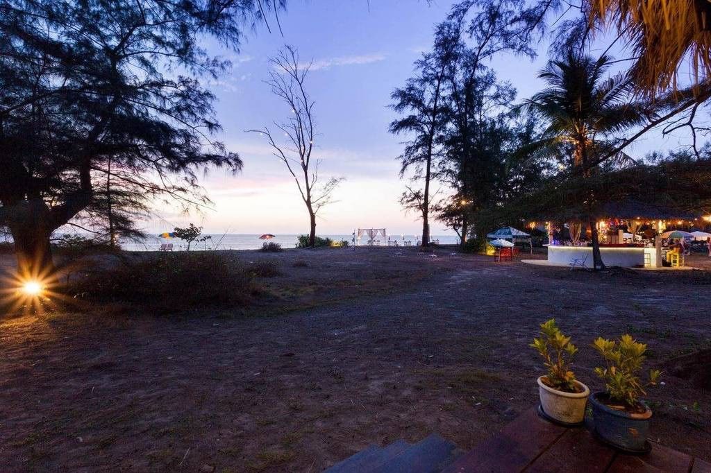 Micky Monkey Beach At Maikhao Beach Hotel Mai Khao Exterior photo