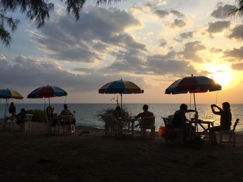 Micky Monkey Beach At Maikhao Beach Hotel Mai Khao Exterior photo